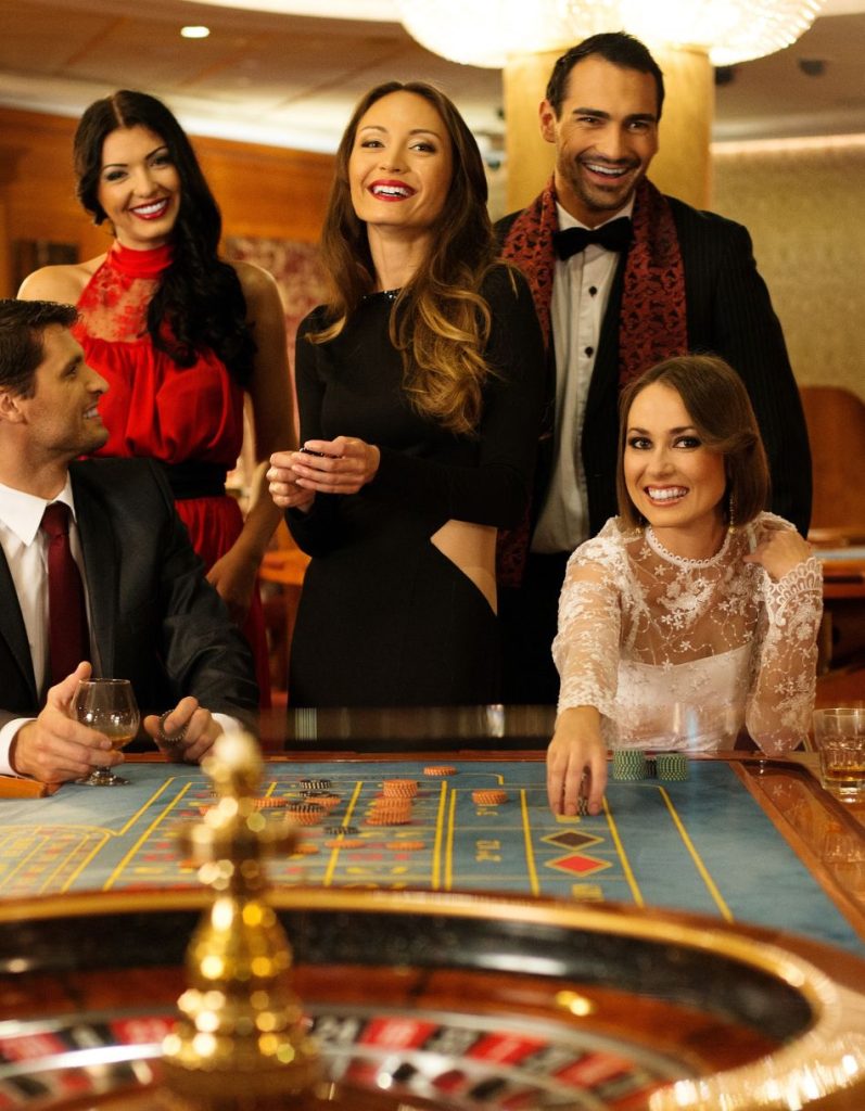 Leahawkins.com: A game at the casino